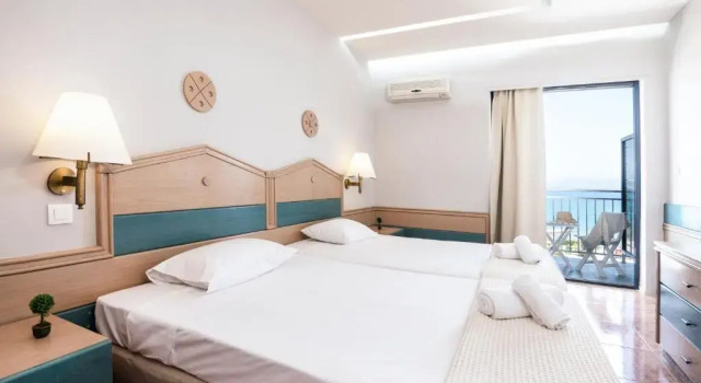 Двухместный номер с видом на море Galaxy Hotel