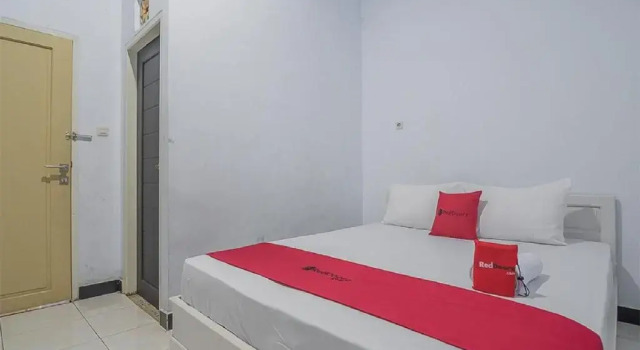 RedDoorz Syariah near Ramayana Mall Tarakan, Book Guesthouse Tarakan 