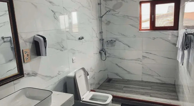 Suite Techiman