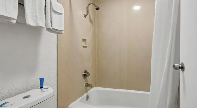 Двухместный номер Economy Rodeway Inn Orange Park - Jacksonville near Naval Air Station