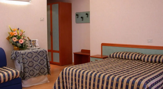 Четырёхместный номер Standard с балконом Hotel La Pergola