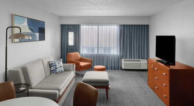 Люкс Courtyard by Marriott Salt Lake City Sandy