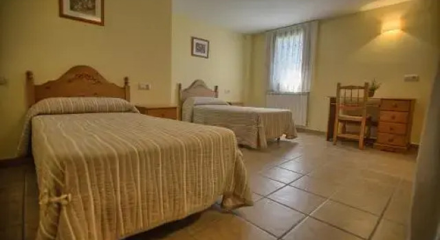 Apartamentos Casa Riu, Book Apartment Hotels in Aragon with Parking, Parking