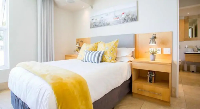 Comfy Room in a Seafront Villa, Забронировать Вилла Коттеджи Херолдс-Бэй, Коттедж
