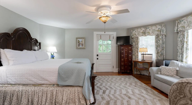Двухместный люкс Pinecrest Bed & Breakfast