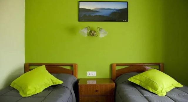 Hostal Elvira, Book Hotel Gratallops Priorat