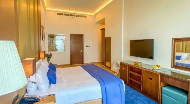 Люкс Premium с балконом и с видом на океан Days Inn of Frederick by Wyndham