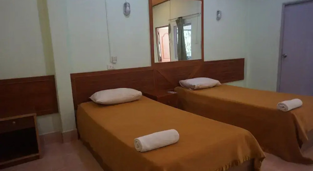 Thumneab Guesthouse, Забронировать Отель Отели Южного Таиланда с парковкой, Парковка