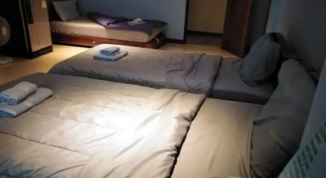Трёхместный номер Standard с балконом Sorot House