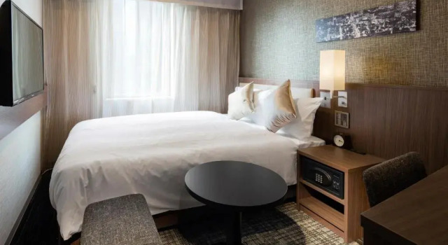 Двухместный номер Standard Four Points Flex by Sheraton Yokohama West
