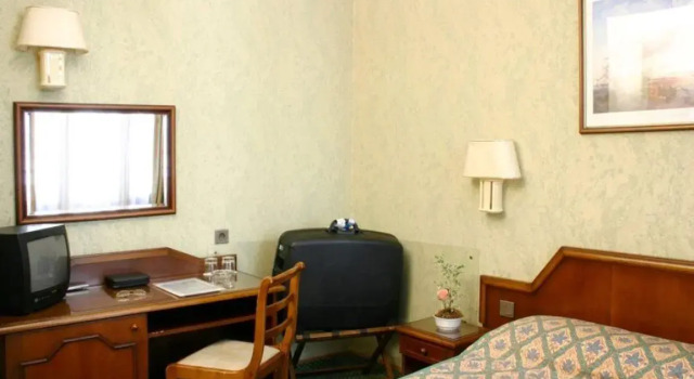 Одноместный номер Standard Hotel Meslay Republique