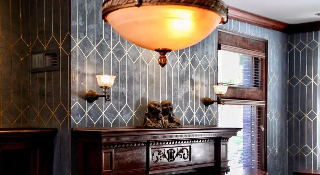 Dubbel Dutch, Book Hotel Milwaukee Wisconsin, nær Northwestern Mutual