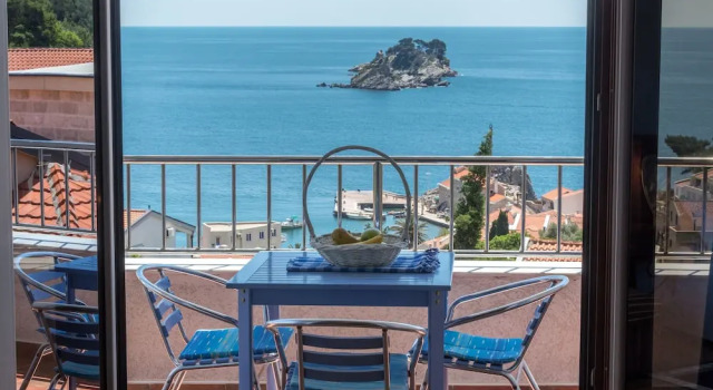 Апартаменты c 1 комнатой с балконом и с видом на море Medin Apartments BluVista