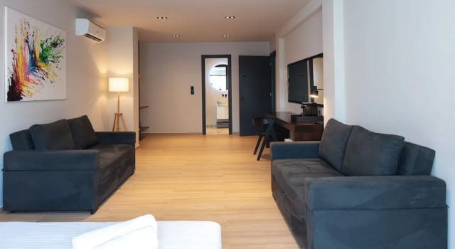 Номер семейный Deluxe с видом на город Athens Tower