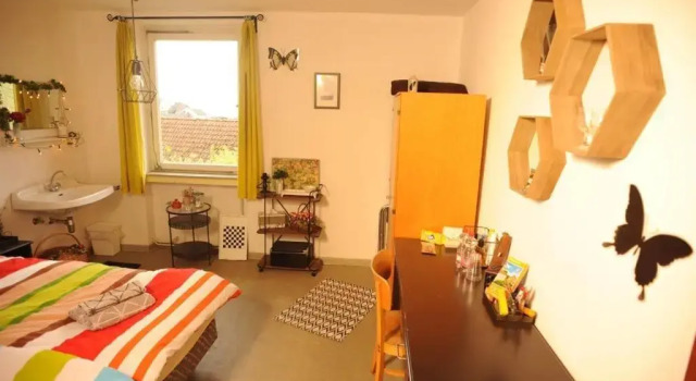 Johnny and Jones, Réserver Hôtel Rinteln 