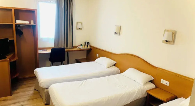 Номер Classic Brit  Hôtel Cahors Nord