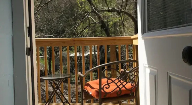 Четырёхместный номер Standard Riverside Lodge at Chimney Rock