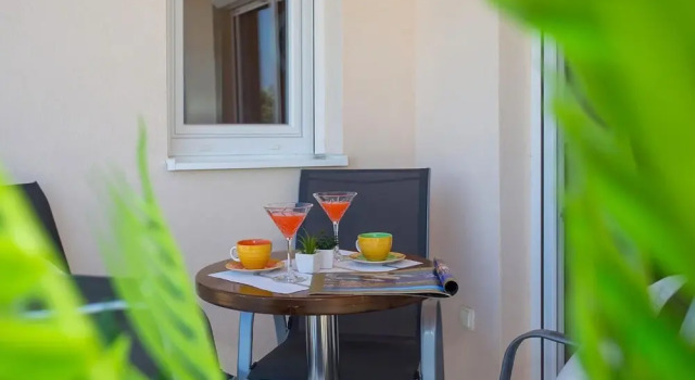 Awesome Home in Seget Donji with Outdoor Swimming Pool, Hot Tub & 4 Bedrooms