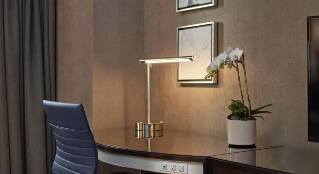 Двухместный номер Standard Hotel AKA Back Bay