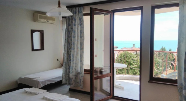 Lazur Hotel, Забронировать Отель Отели Равда с парковкой, Парковка