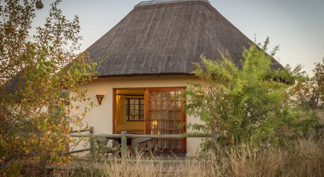 Коттедж Mbizi Bush Lodge