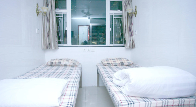 Pay-Less Guest House - Hostel, Boek Hostel Tsim Sha Tsui Hongkong, in de buurt van The ONE