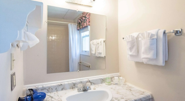Люкс с 2 комнатами Canadas Best Value Inn & Suites Summerside