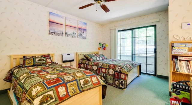 1 Mi to Big Boulder: Lakefront Unit w/ Pool Access, Book Apartment Holiday Poconos United States of America