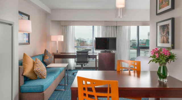 Люкс с 2 комнатами Residence Inn by Marriott Boston Back Bay/Fenway