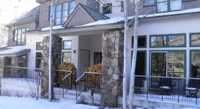 Апартаменты Highlands Townhome #17