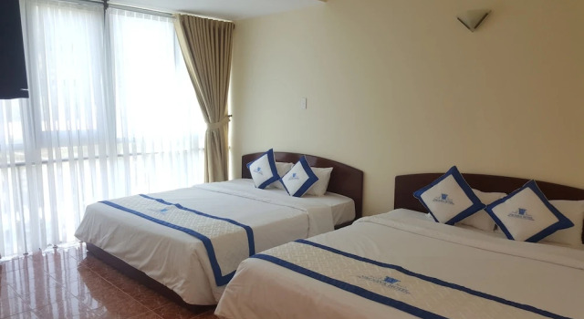 Четырёхместный семейный номер Standard Vacsava Hotel