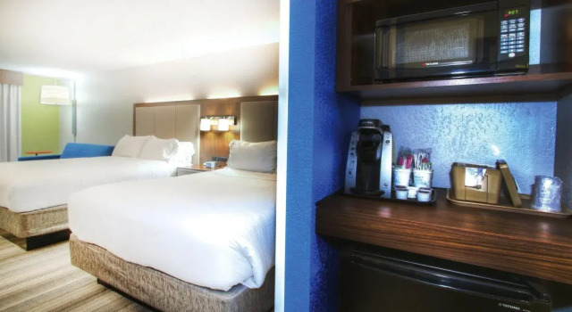 Holiday Inn Express & Suites Magnolia-Lake Columbia, Book Hotel Magnolia Arkansas