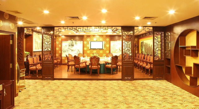 Rongwei Hotel, Rezervați Hotel Hoteluri în Guangdong cu parcare, Parcare
