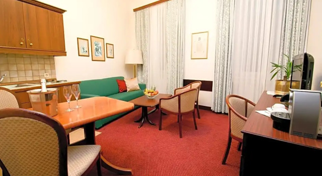 Полулюкс c 1 комнатой с красивым видом из окна Theaterhotel & Suites Wien