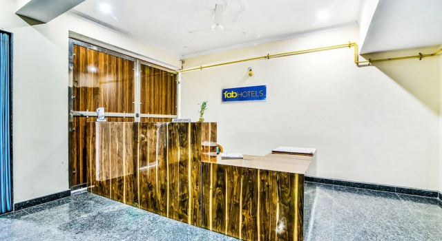 Fabhotel Merriment, Забронировать Отель Нойда штат Уттар-Прадеш