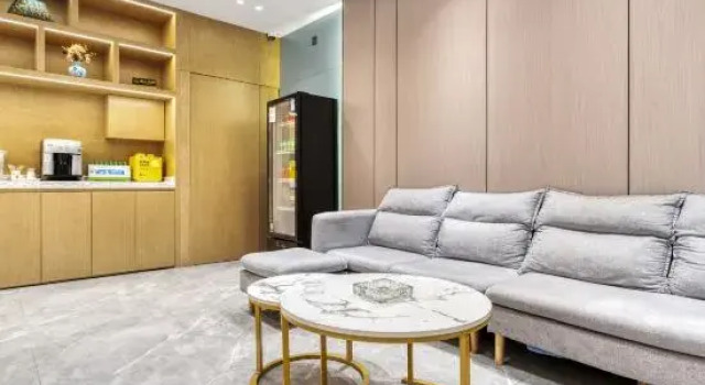 Haoli Hotel (Ningbo Cixi Yintai Department Store Suntang Road)