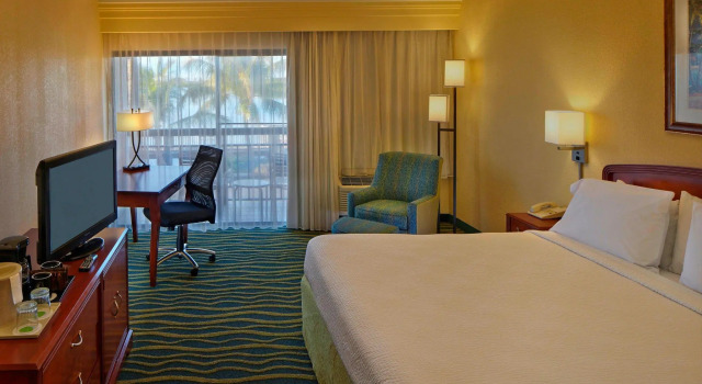 Двухместный номер Standard с балконом Courtyard by Marriott Key West Waterfront