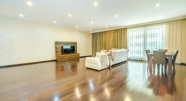 Port Baku Residance Family Room 710 A, Book Hotel Hoteller i Baku med pool, nær Freedom Square, Swimmingpool