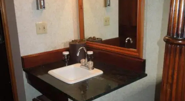 Люкс Classic Mirror Lake Inn Resort and Spa
