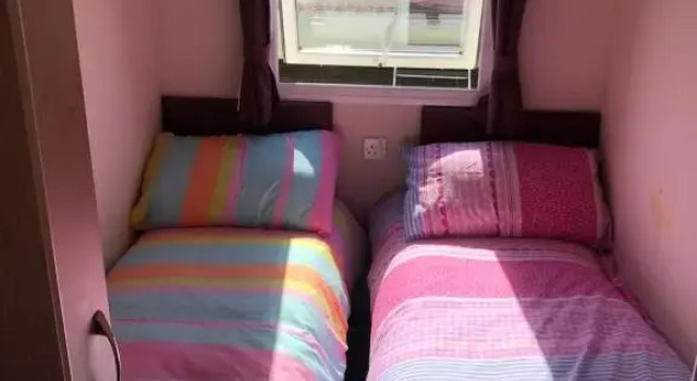 10 berth caravan on marine park in Rhyl, Забронировать Кемпинг Отели Рила с бассейном, рядом с Восточный пляж Рила, Бассейн