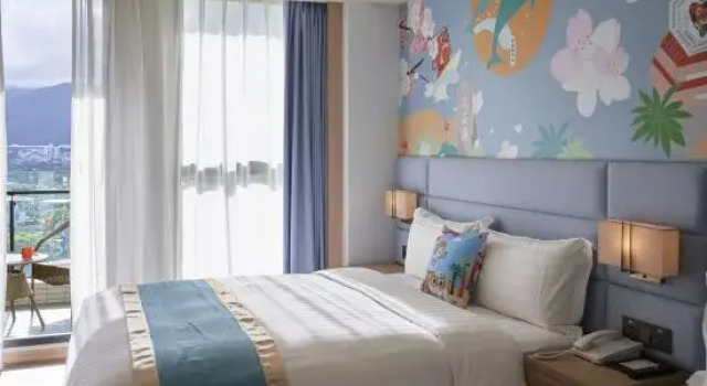Семейный номер Standard с видом на горы Classy Boutique Hotel