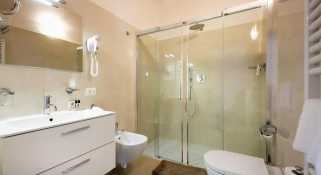 Номер Comfort International Beach Hotel