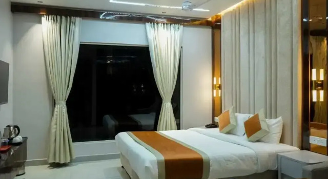 Hotel Evara Inn