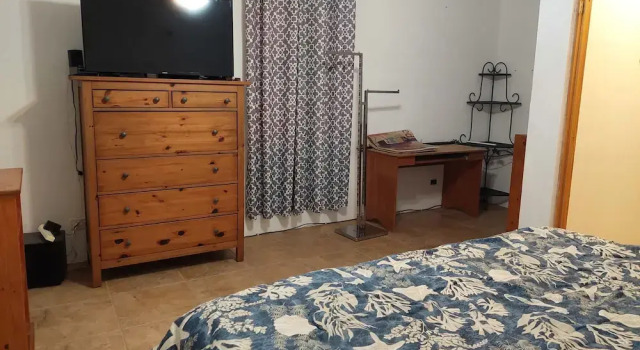 1-bed House Sleeps 2 With Parking, Book Hotel Somerset Village Pembroke