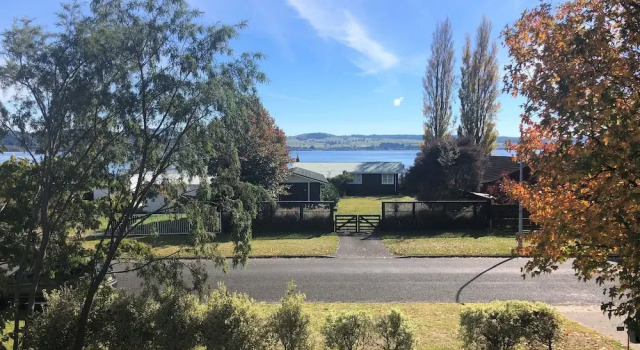 Wharewaka Winner - Taupo., Rezerwuj Hotel Hotele w Auckland Region z parkingiem, Parking
