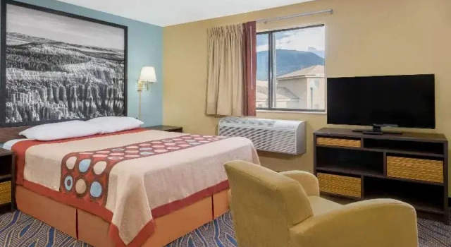 Люкс Super 8 by Wyndham Cedar City