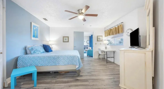 Номер Standard Treetop Beach Condo Sleeps 7!