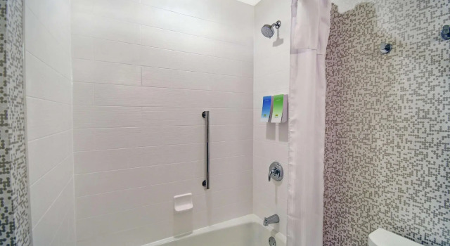 Vierer Studio Home2 Suites By Hilton Beloit