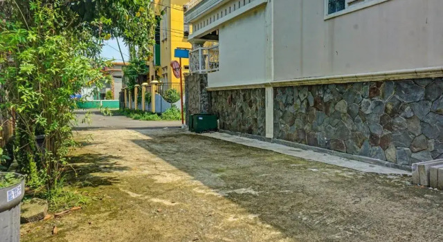SPOT ON 91461 Saungawi Stay Syariah