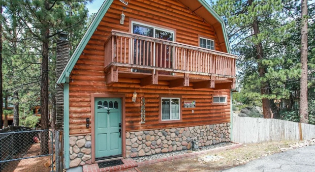Коттедж с 3 комнатами с балконом Juniper Creek!-441 by Big Bear Vacations